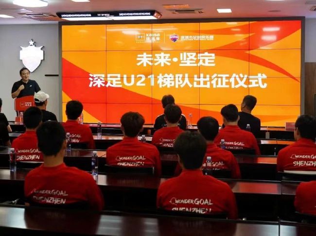 一向到上世纪70年月之前，瑞士的政治家和宗教魁首们都以为，出于“天道”，妇女没有投票等各种权利。 诺拉是一名年青的家庭妇女，与她的丈夫和两个儿子糊口在一个安好的小村落里，过着与世无争的糊口。在如许的瑞士村落里，即使是1968年5月那一场浩荡的政治活动也没能在本地居平易近中掀起甚么风波来。诺拉的糊口本该不会遭到任何影响——直到某一天，她俄然决议要公然加入竞选，为妇女的权利奋斗。虽然遭到各种挫折，也不被家人撑持和理解，她仍对峙鼓舞村庄里的妇女们一同为本身应有的权利发声……